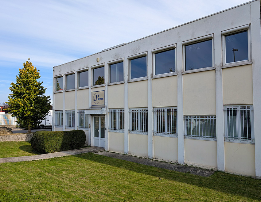 GJP Heroin entreprise familiale française spécialisée depuis 1981 dans la fabrication de pièces mécaniques de précisions : filetage, decoletage, molletage, fournage CN fraisage